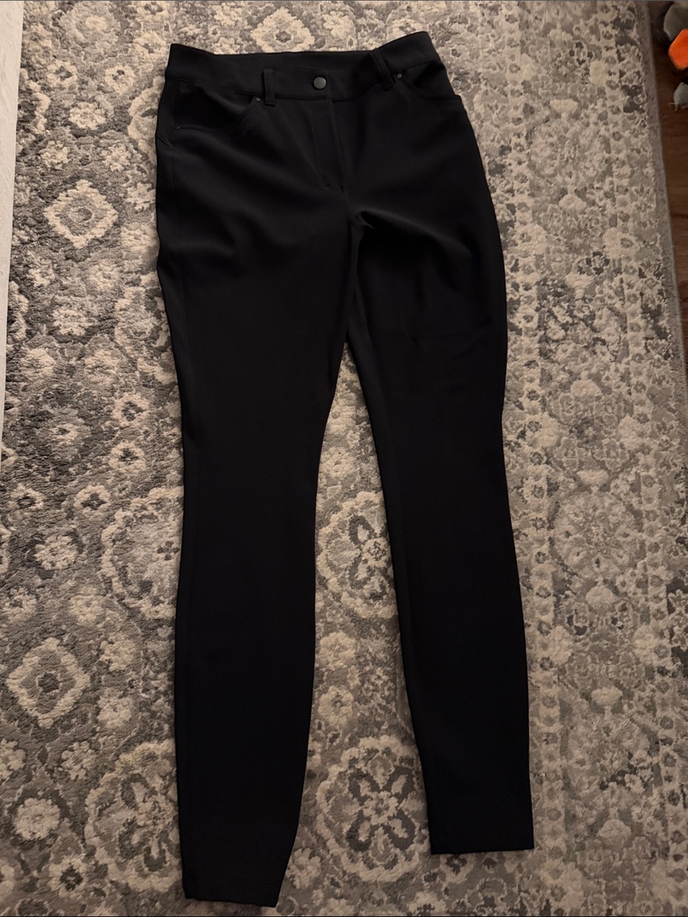 Lululemon women’s straight pants
